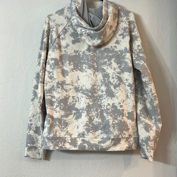 Lululemon - Picture 2 of 3